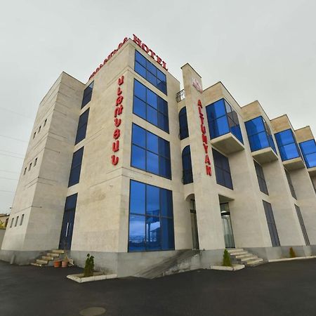Altunyan Hotel 耶烈万 外观 照片