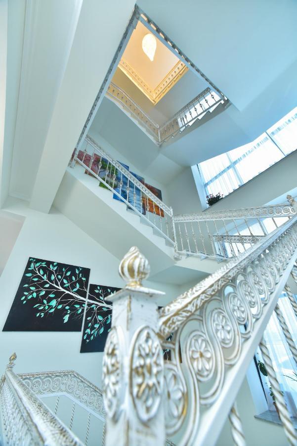 Altunyan Hotel 耶烈万 外观 照片