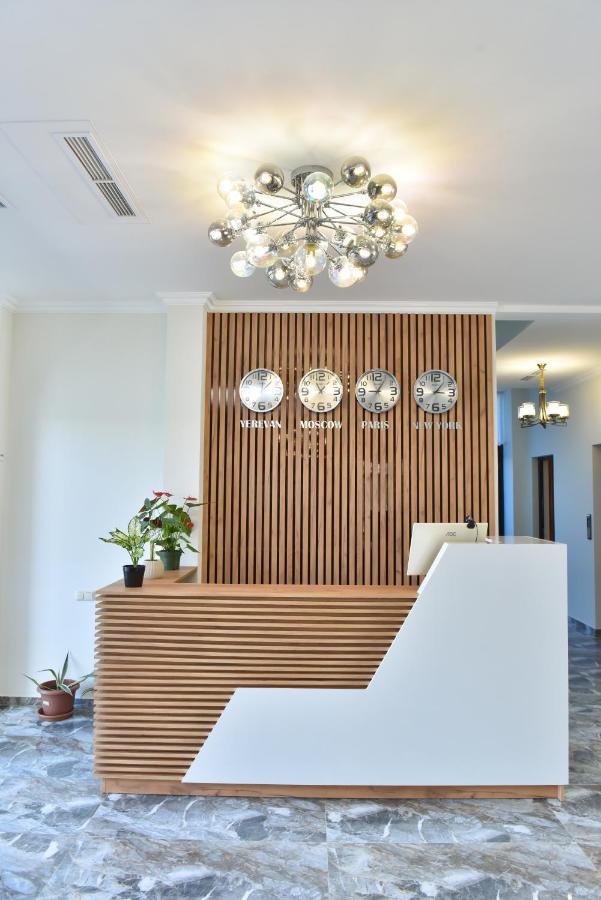Altunyan Hotel 耶烈万 外观 照片