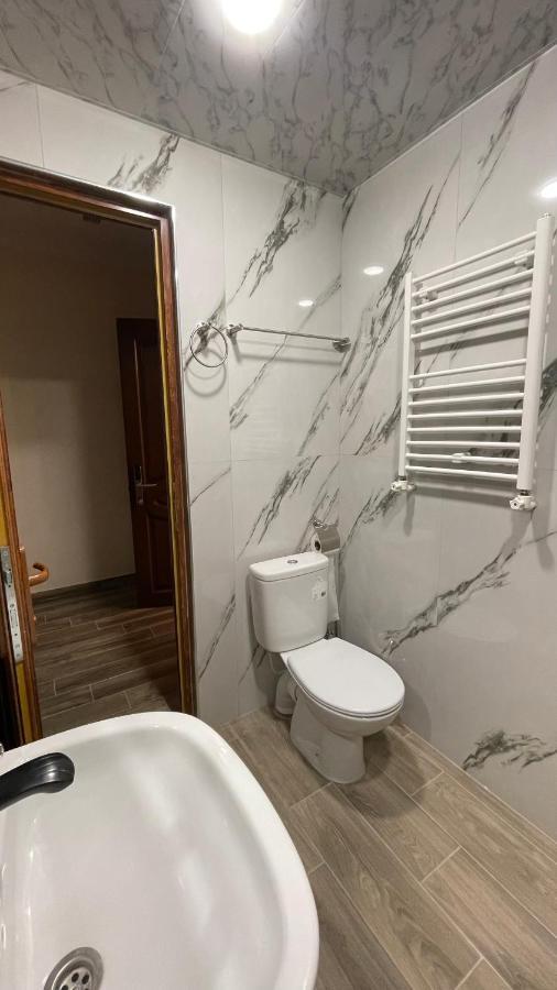 Altunyan Hotel 耶烈万 外观 照片